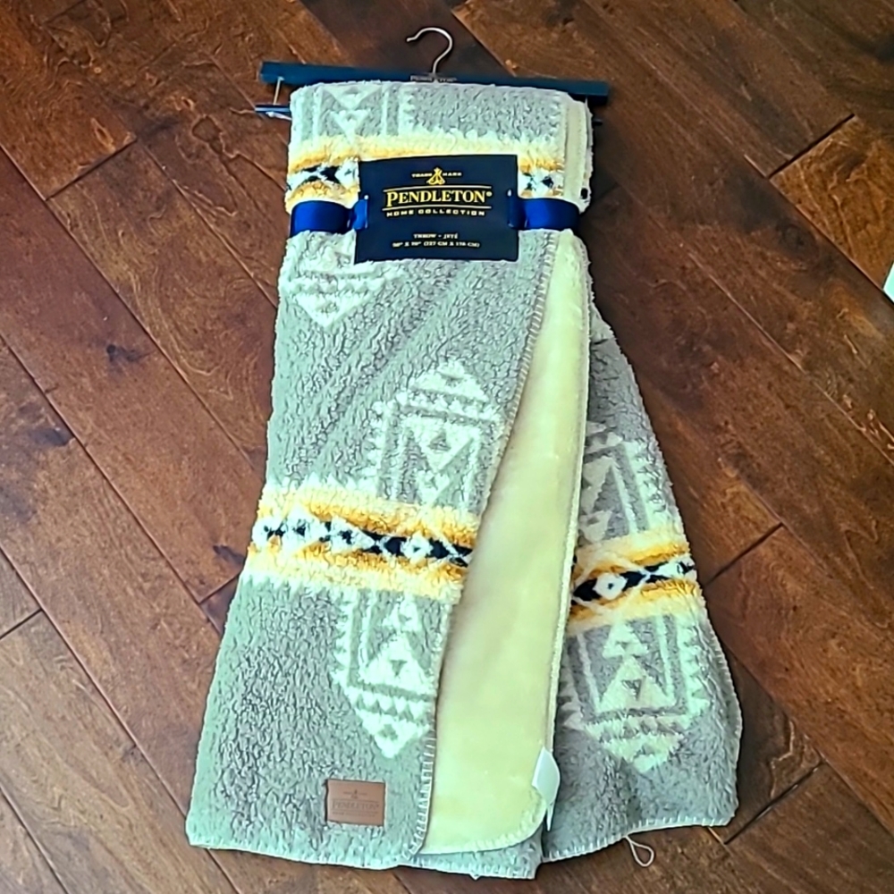 Pendleton Fleece Throw Twin New With Tags